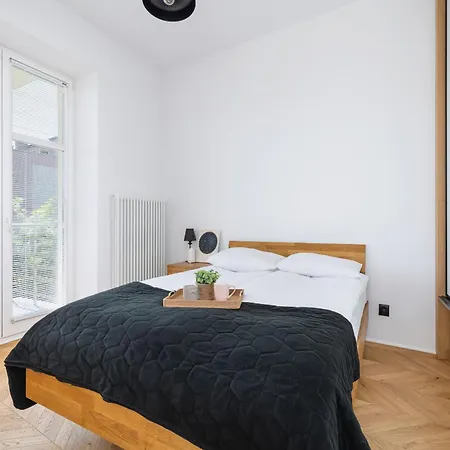 Apartamento Blisko Centrum Kongresowego I Wawelu By Renters Cracovia