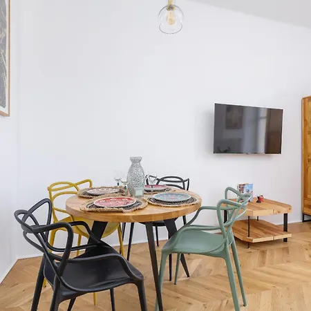 Blisko Centrum Kongresowego I Wawelu By Renters * Cracovia